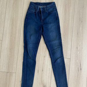 Levi's High Rise Skinny Jeans Size 24